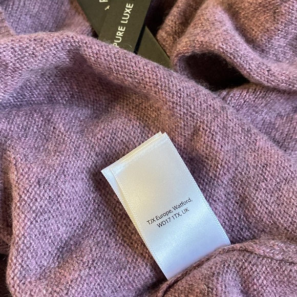 Tahari 💯 Cashmere Luxurious Sweater New With Tags - Picture 10 of 16